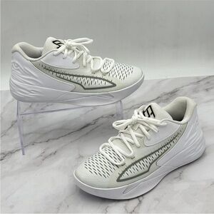 Puma Basketball Shoes Womens Size 10 White Low Top Athletic Sneakers 378262-04